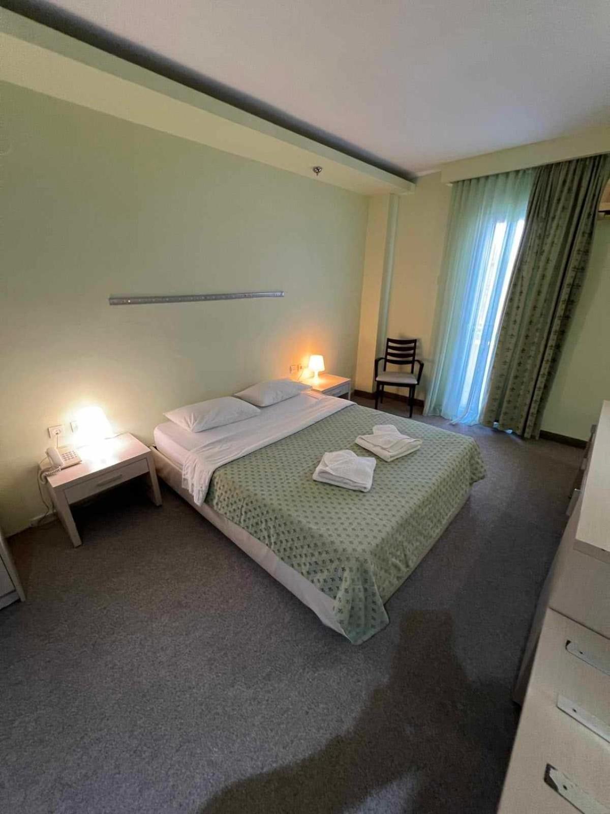 Assembly Hotel Анхиалос Экстерьер фото