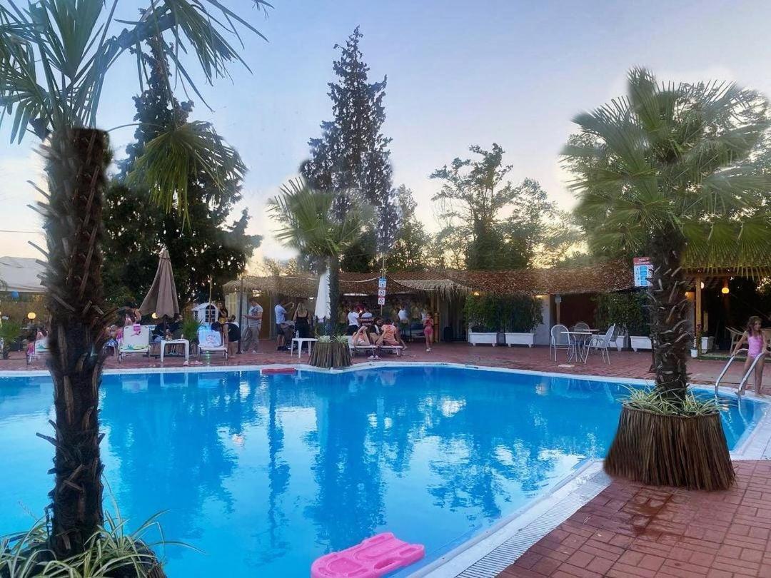 Assembly Hotel Анхиалос Экстерьер фото